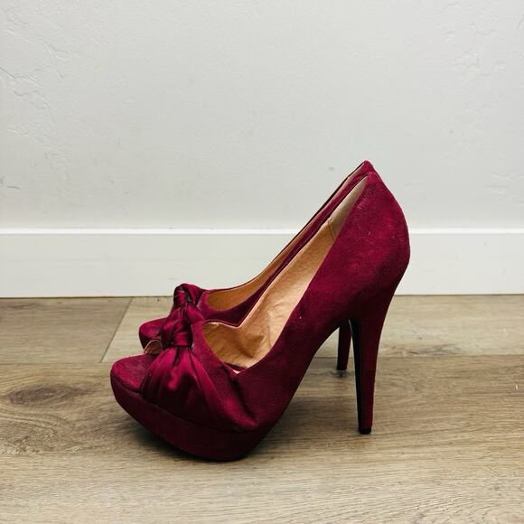 Colin Stuart Red Velvet Platform Heels Women’s Size 10 - Picture 2 of 11